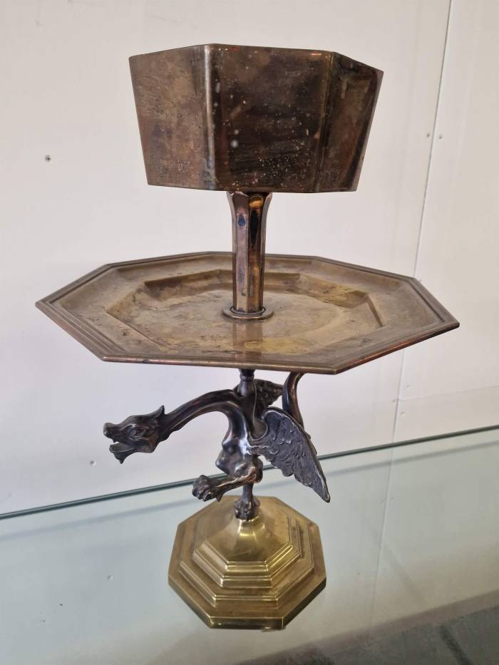 Plat de service en bronze ancien 