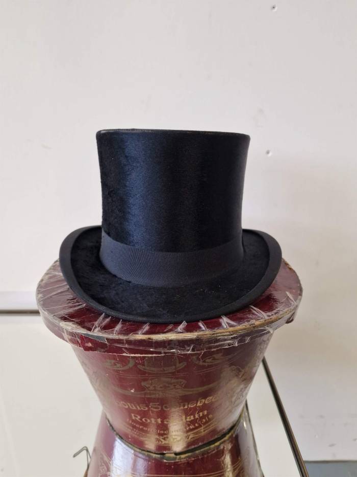 Antique cylinder in original box