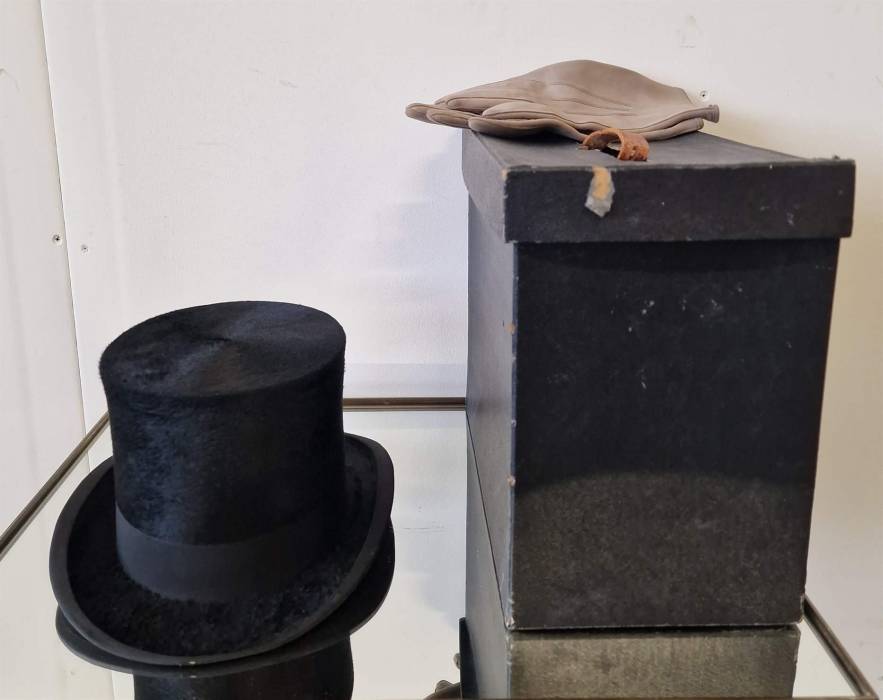 Antique cylinder in original box