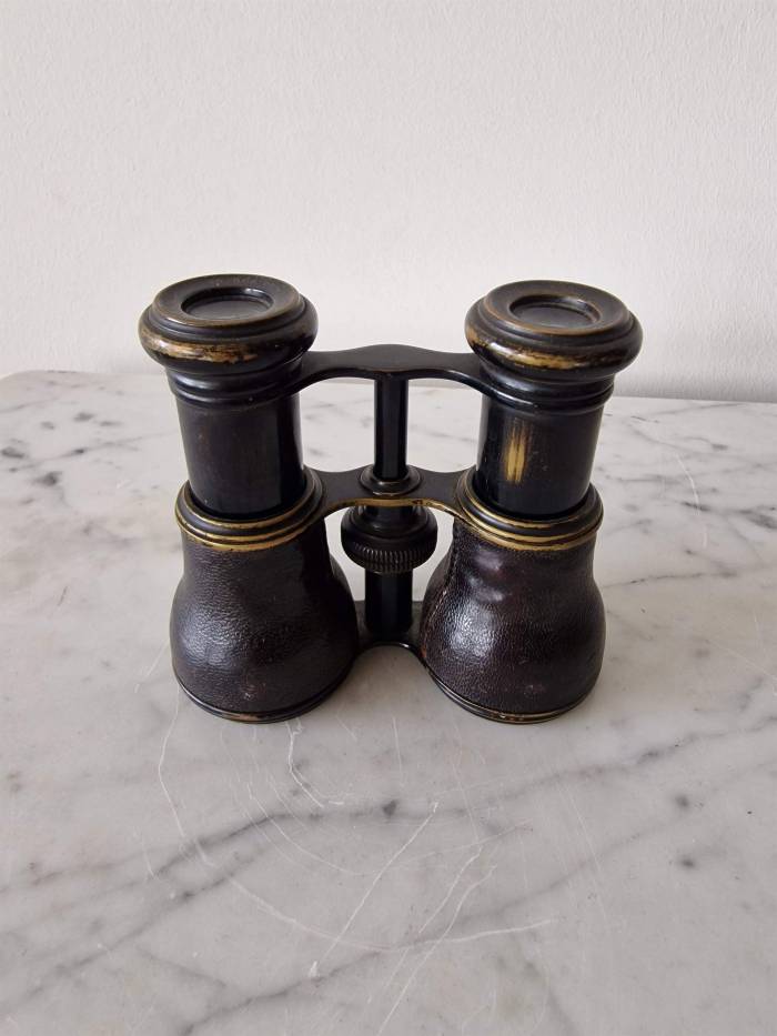 Theater binoculars