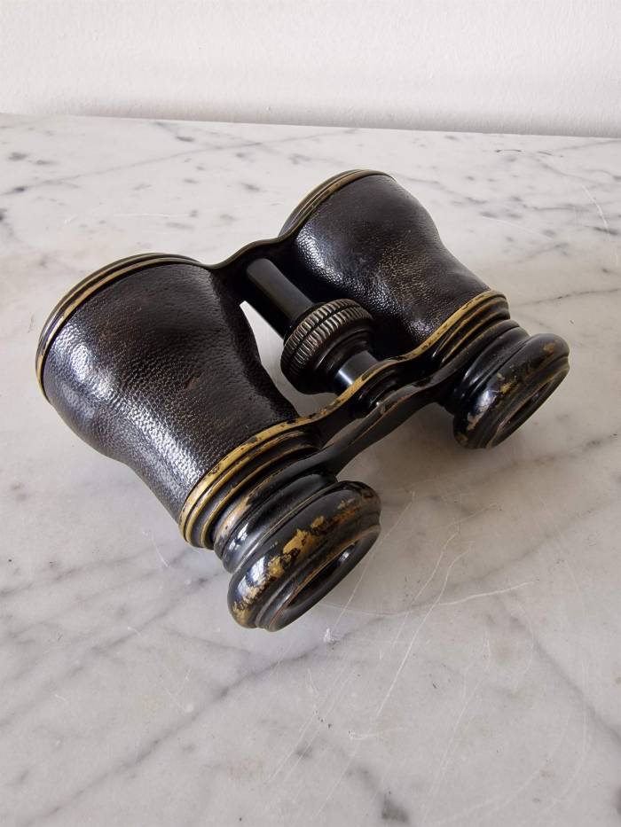 Theater binoculars