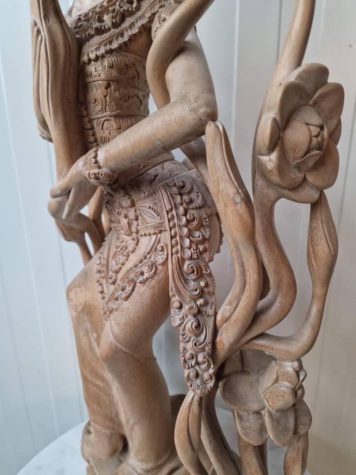 Figure of the Hindu deity Devi Sri