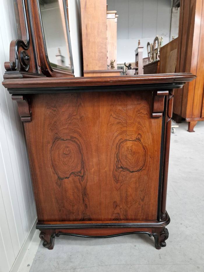 Chest of drawers with mirror