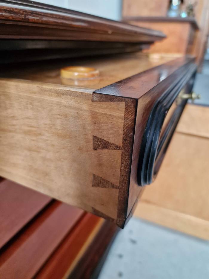 Chest of drawers with mirror