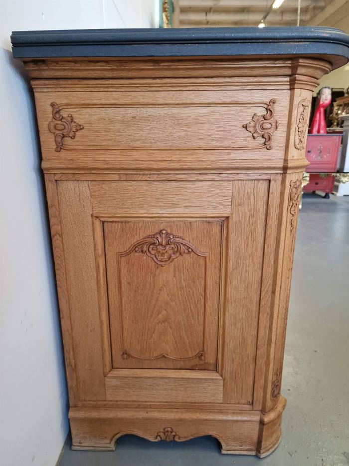 Very beautiful oak sideboard