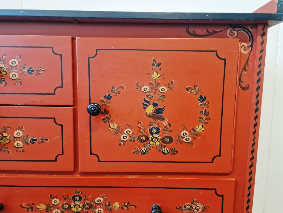 Chest of drawers - cabinet