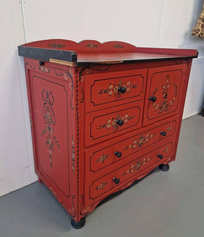 Chest of drawers - cabinet