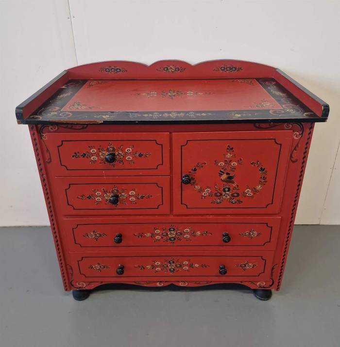 Chest of drawers - cabinet
