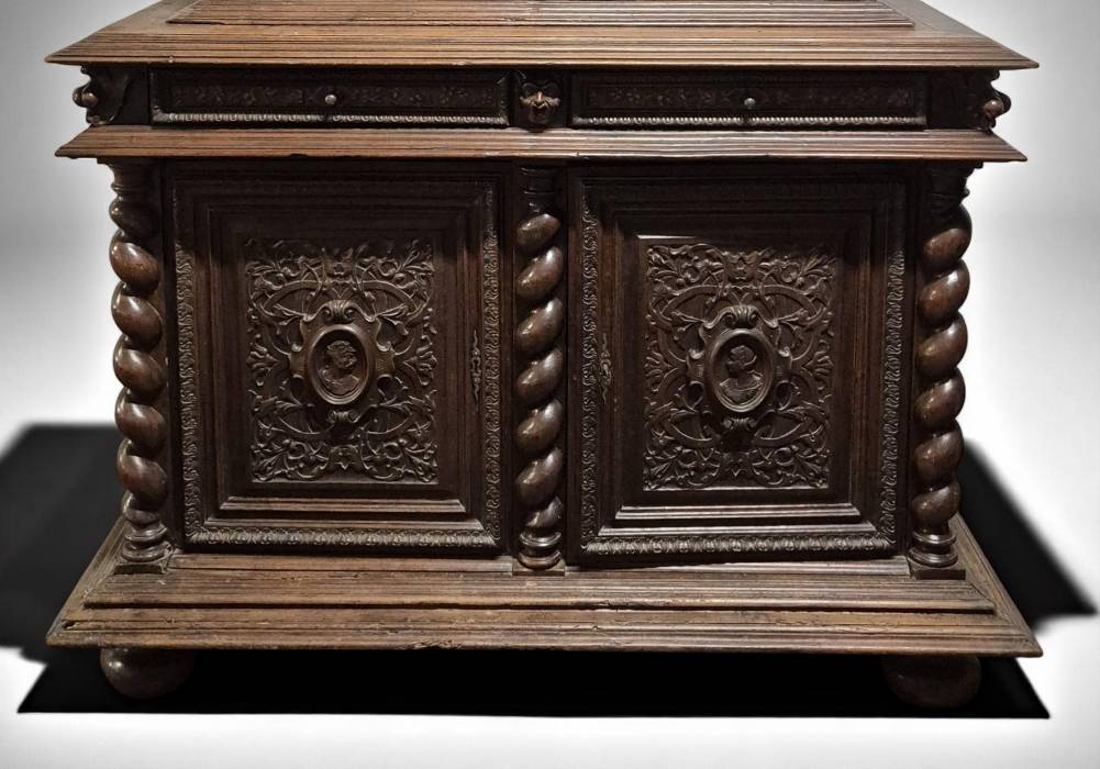 French Renaissance Revival Carved Oak Buffet à Deux Corps, 19 Century
