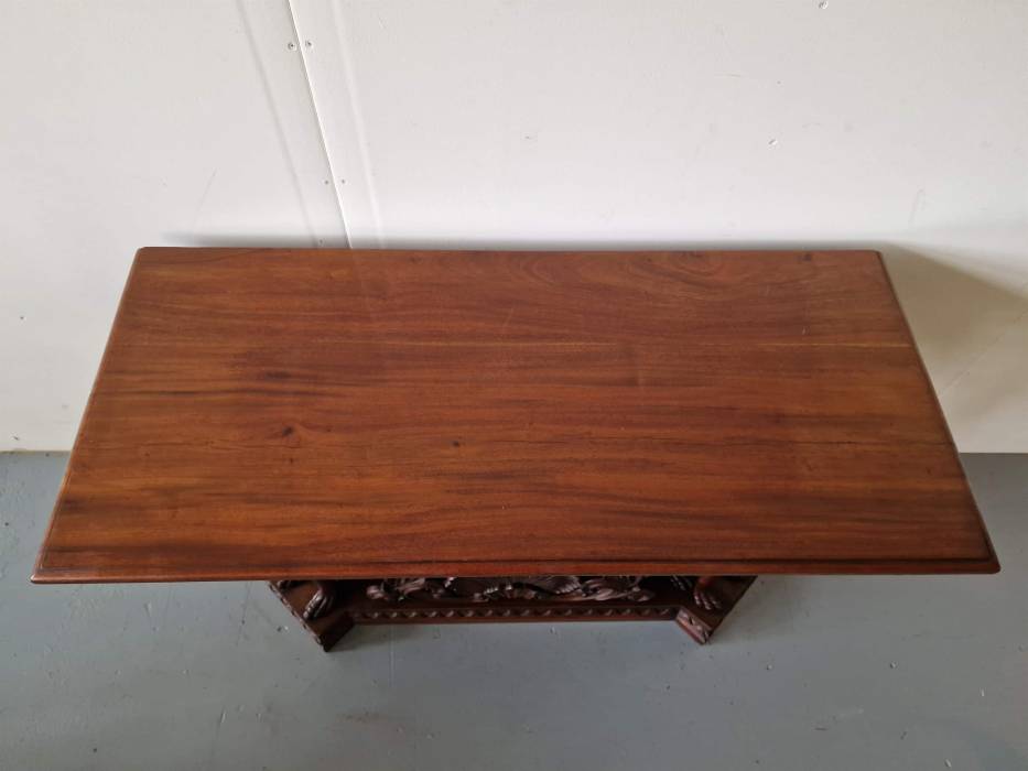 Console en acajou de style néo-Renaissance 