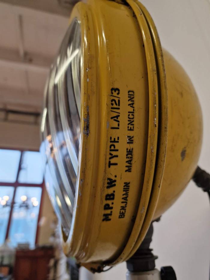 Lampadaire design original 