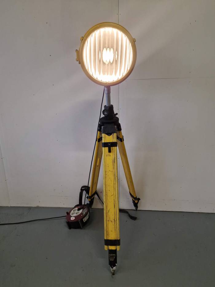 Lampadaire design original 