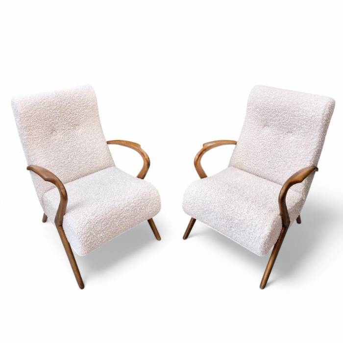 Buklē stila atpūtas krēslu pāris, piedēvēts Paolo Bufam, ap 1950. gadu 