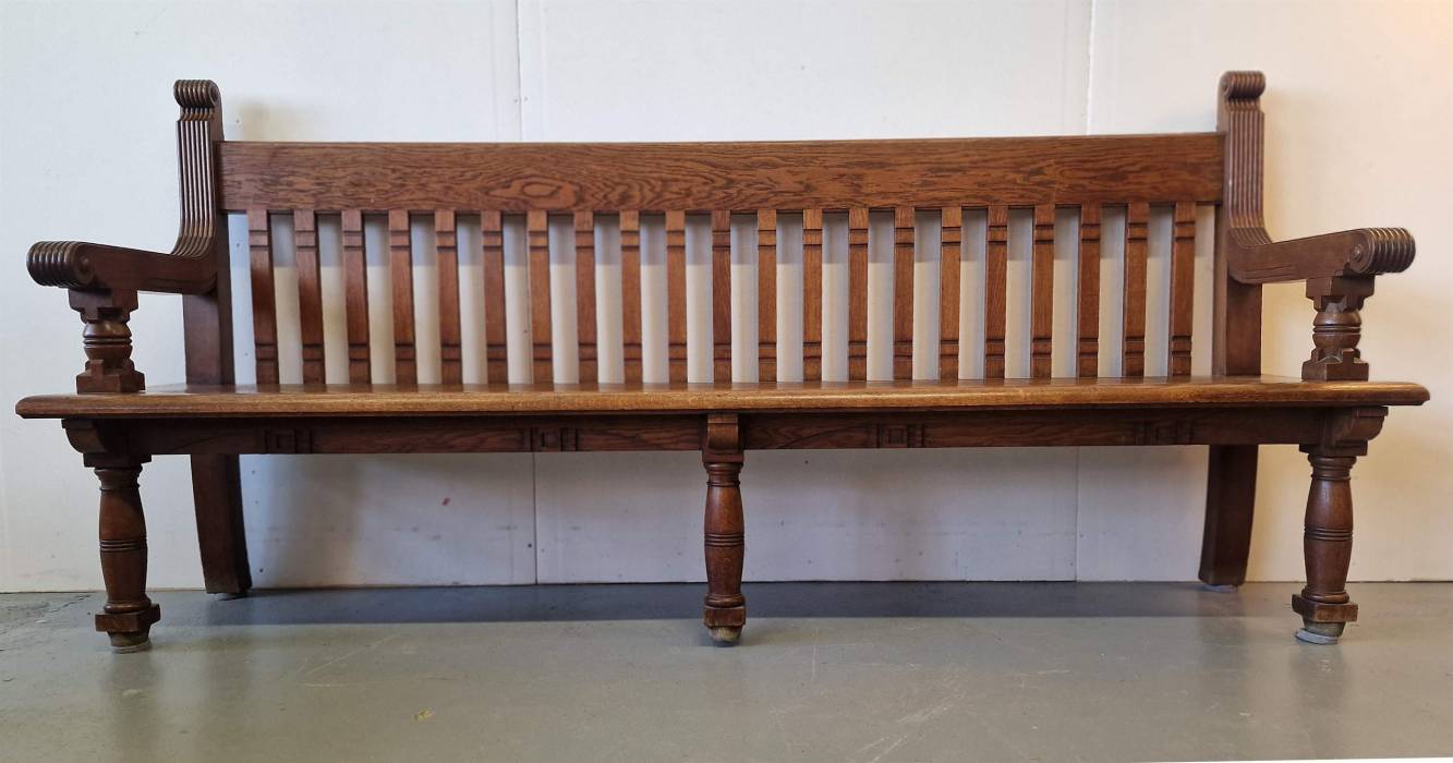 Grand banc d`église 