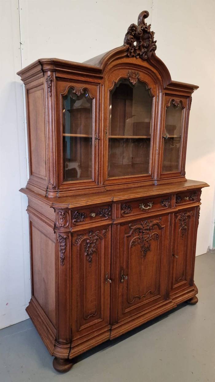Beautiful oak display case