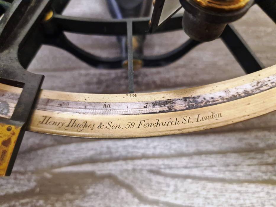 Sextant Henry Huches & Fils 