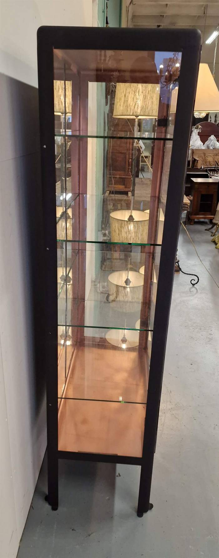 Restaurēta vitrīna 