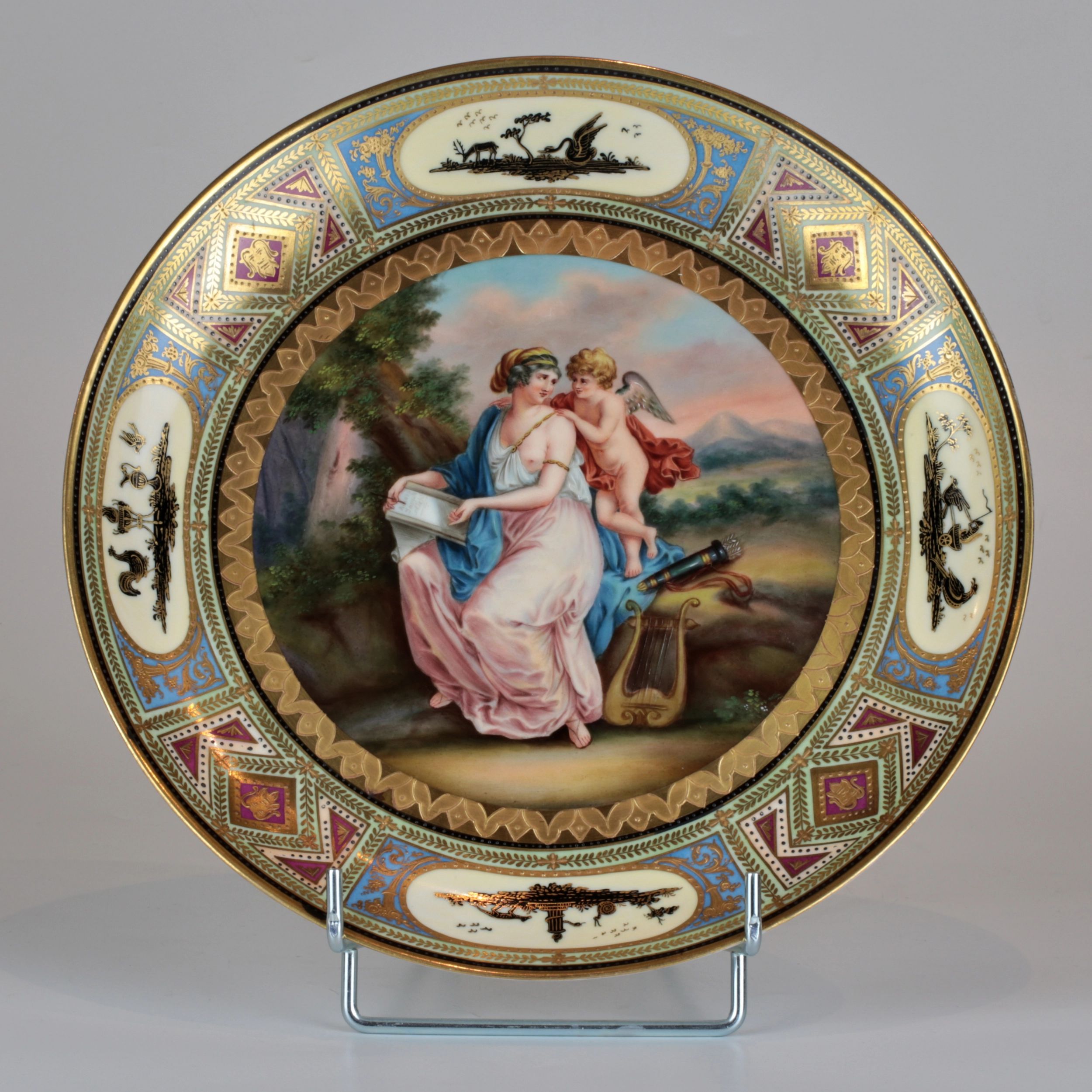 Large-Viennese-plate-with-Cupid-and-Venus