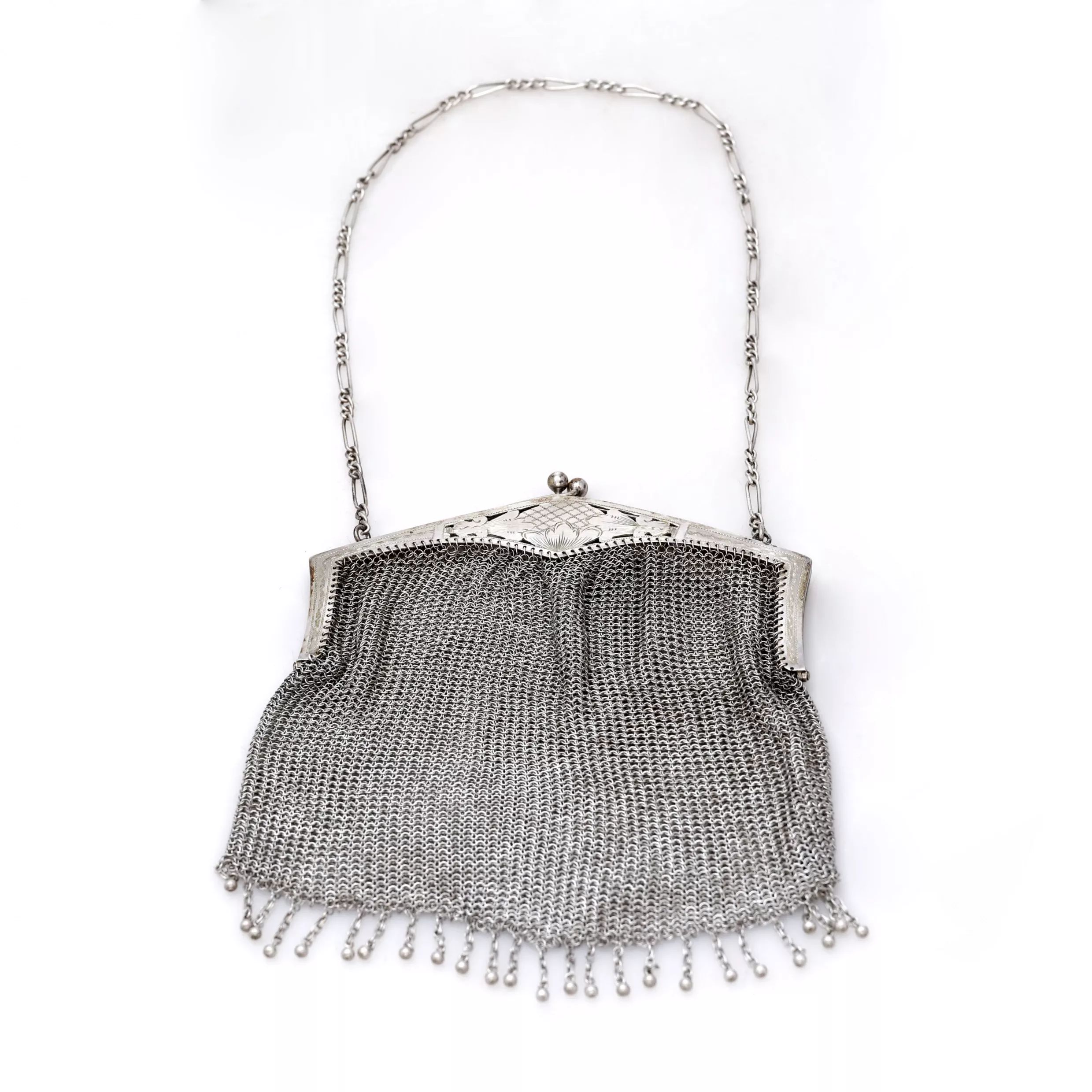 Ladies-silver-theatrical-bag-of-the-Modern-era-