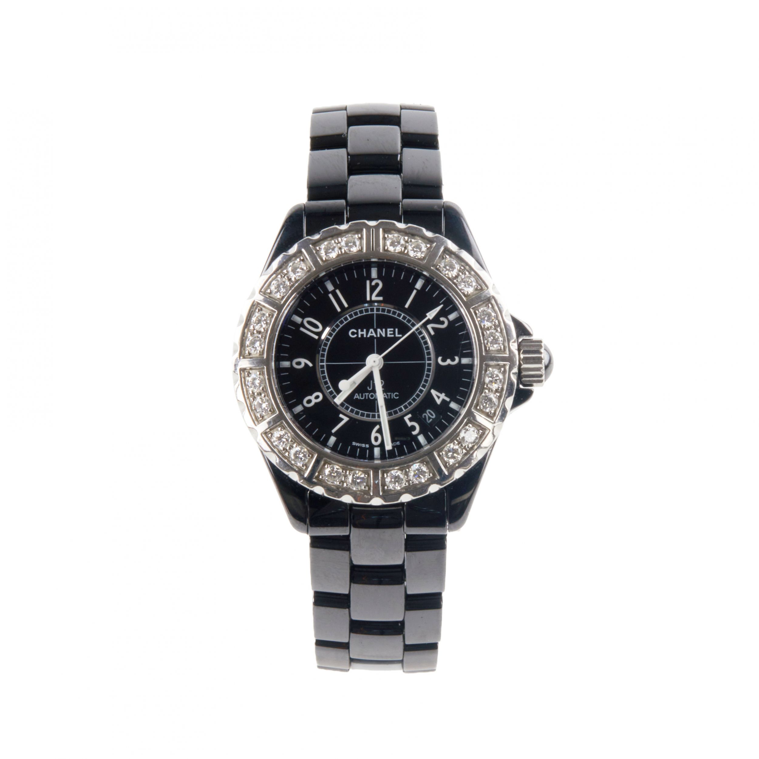 chasy-CHANEL--J12-Classic-Unisex-Watch-H1174