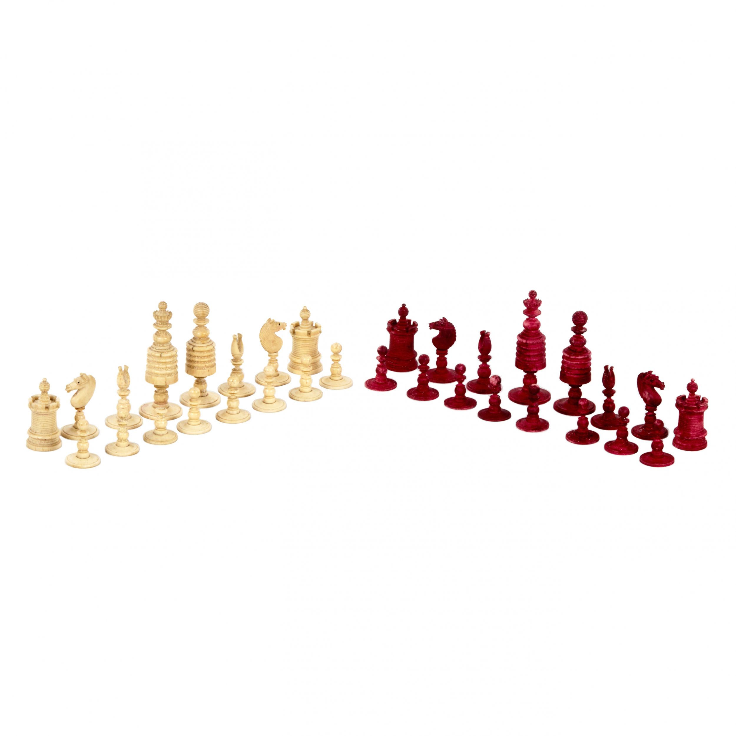Ensemble-de-pièces-d`échecs-Os-os-peint-Europe-19ème-siècle-