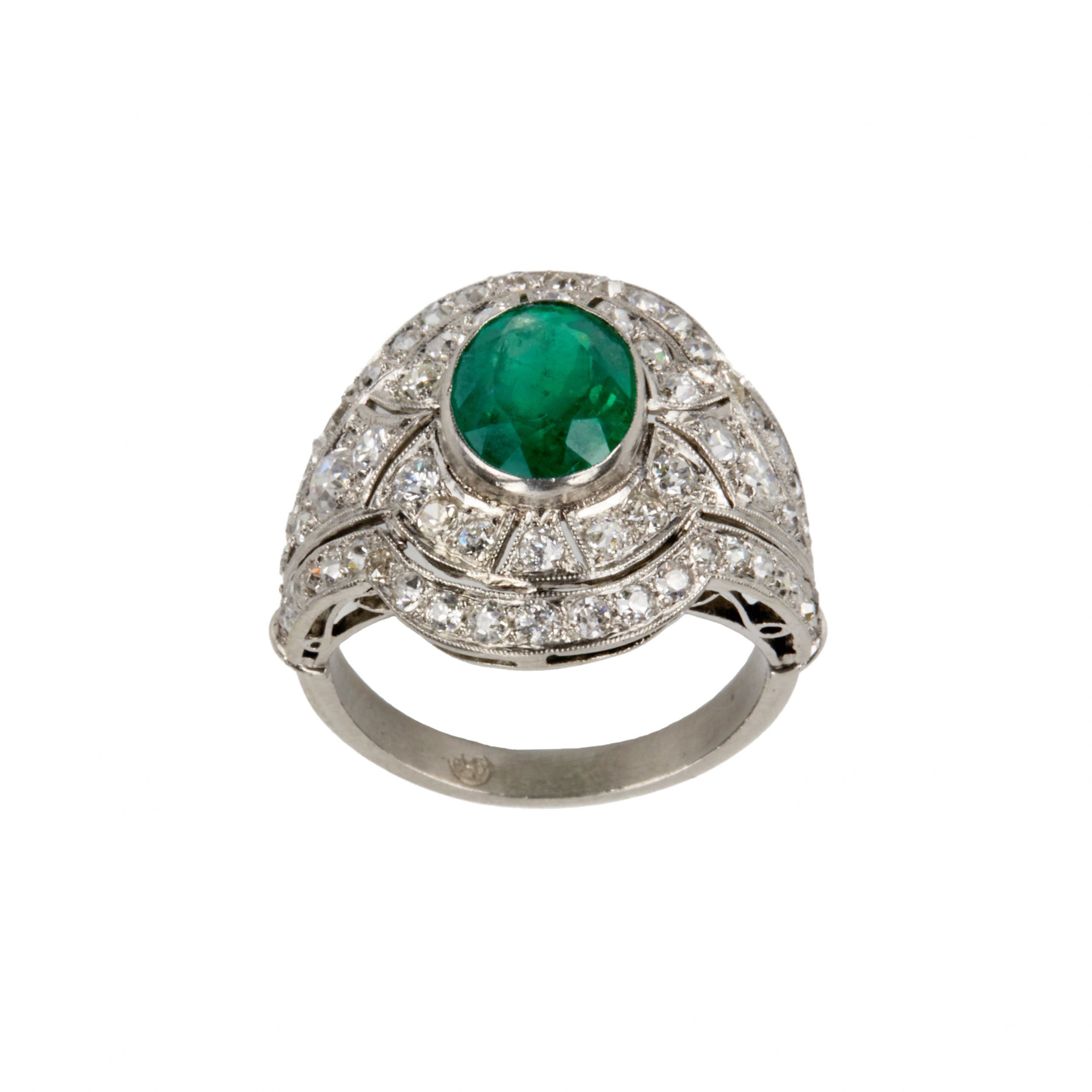 White-gold-ring-with-emerald-and-diamonds-