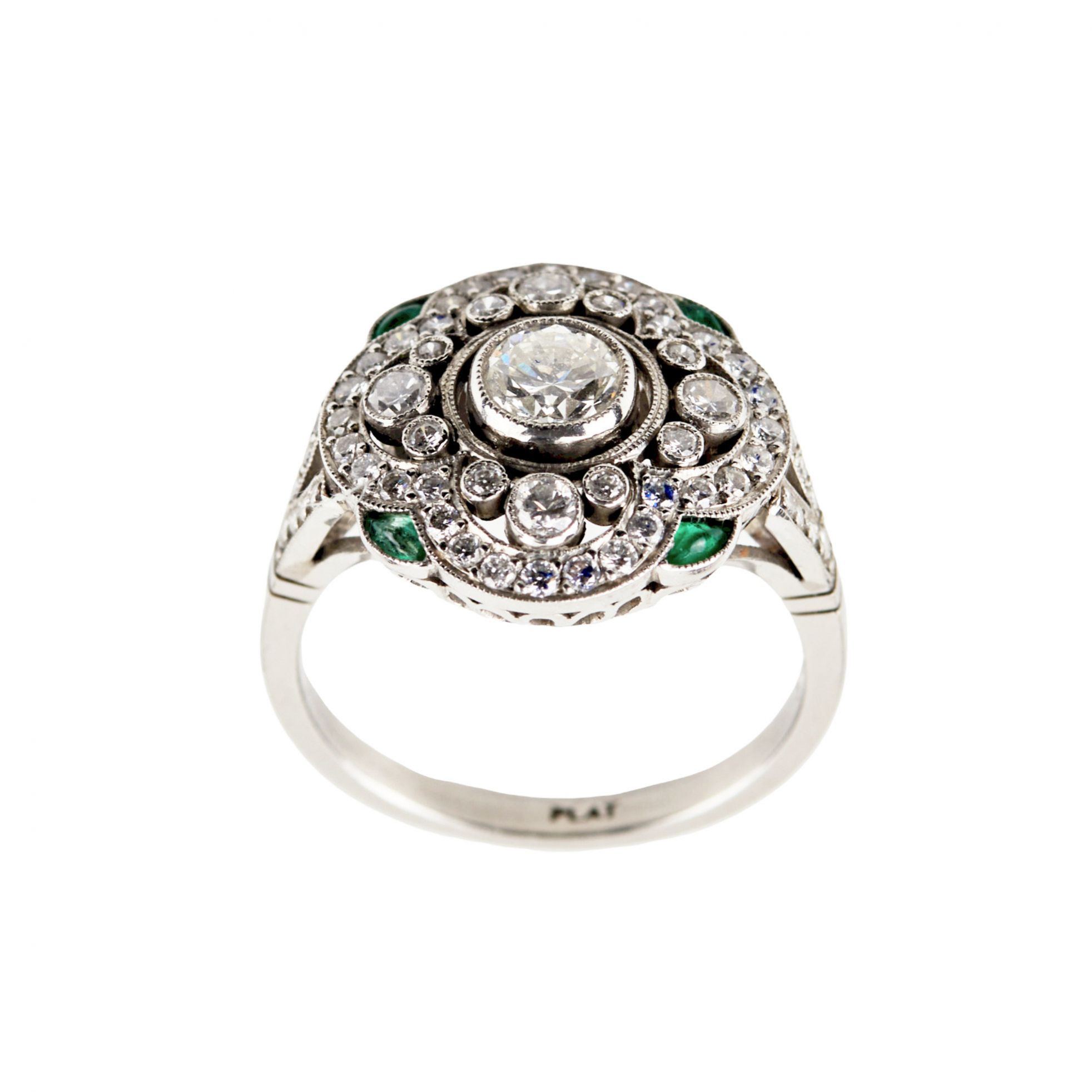 Ring-in-platinum-with-diamonds-and-emeralds-Art-Deco-period-