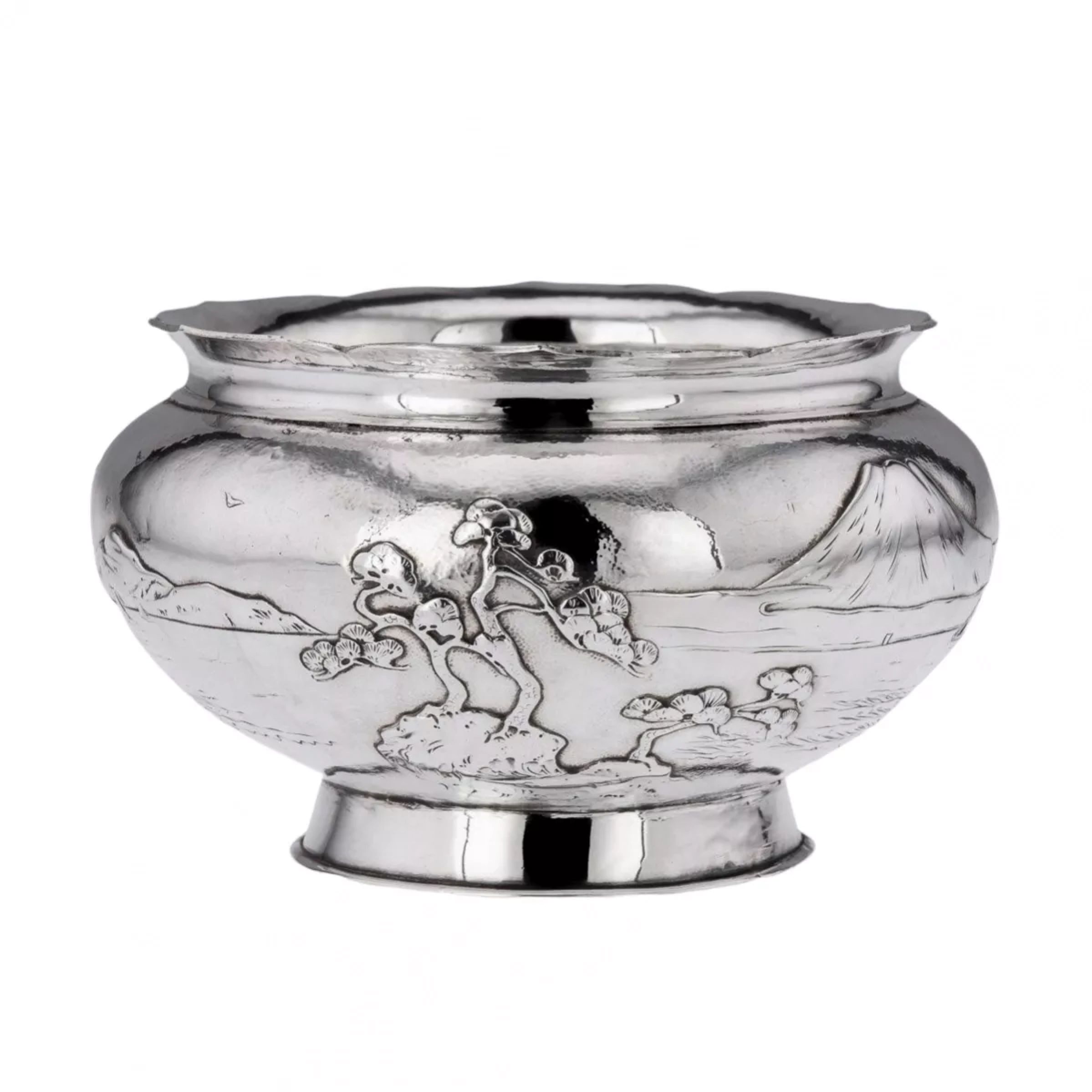 Japanese-silver-bowl-from-the-Meiji-period-20th-century-