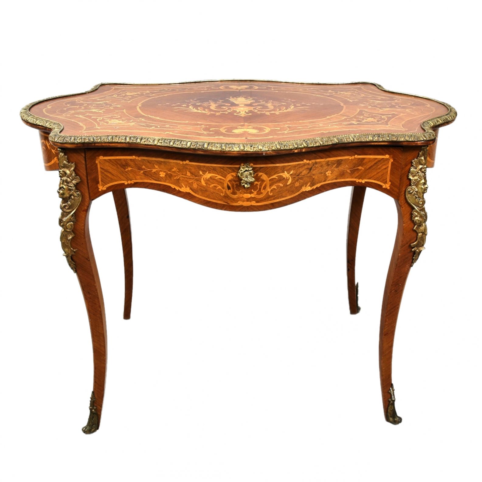 Table-in-Neorococo-style-