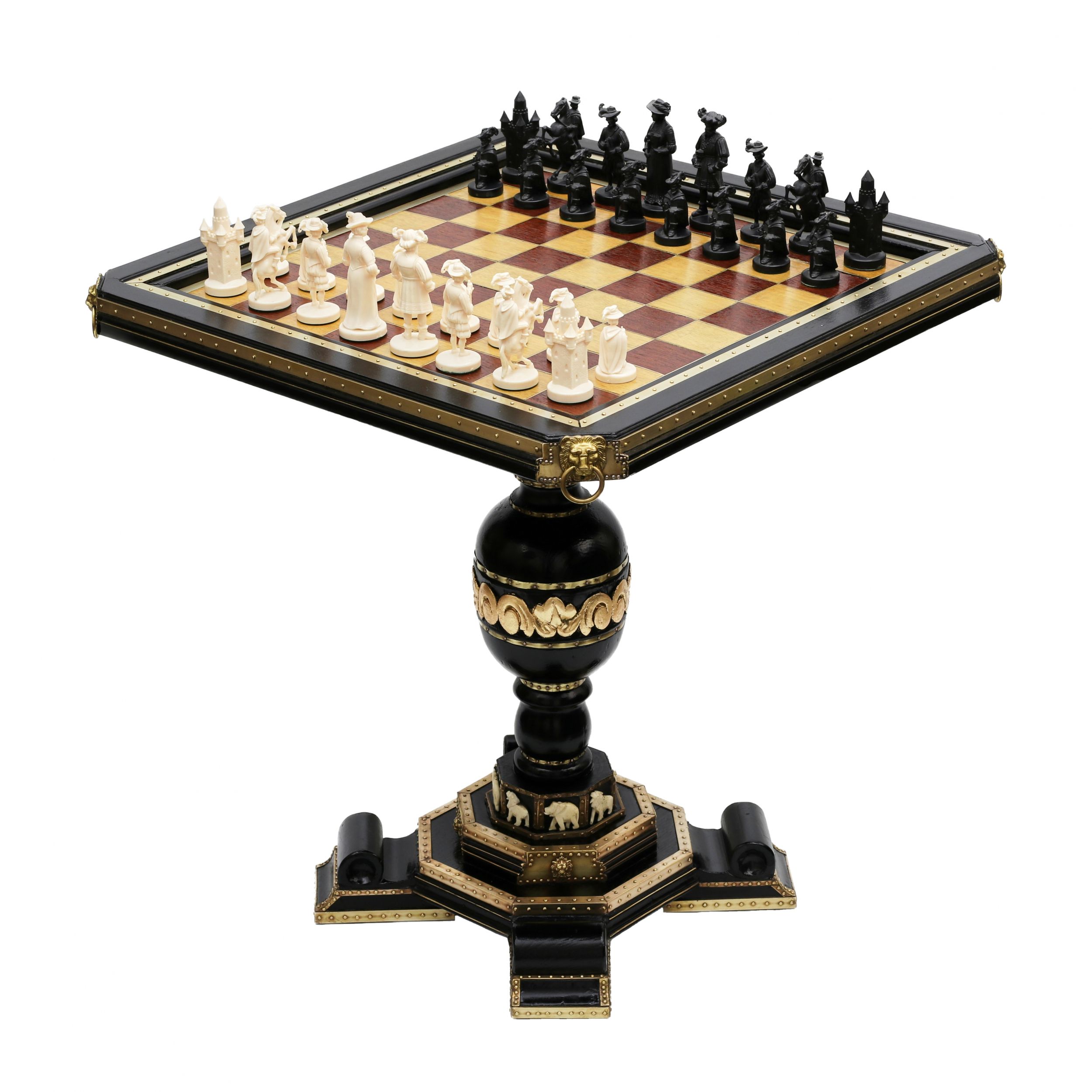Table-d`échecs-avec-des-figures-dans-le-style-de-l`historicisme-Fin-du-19ème-siècle-