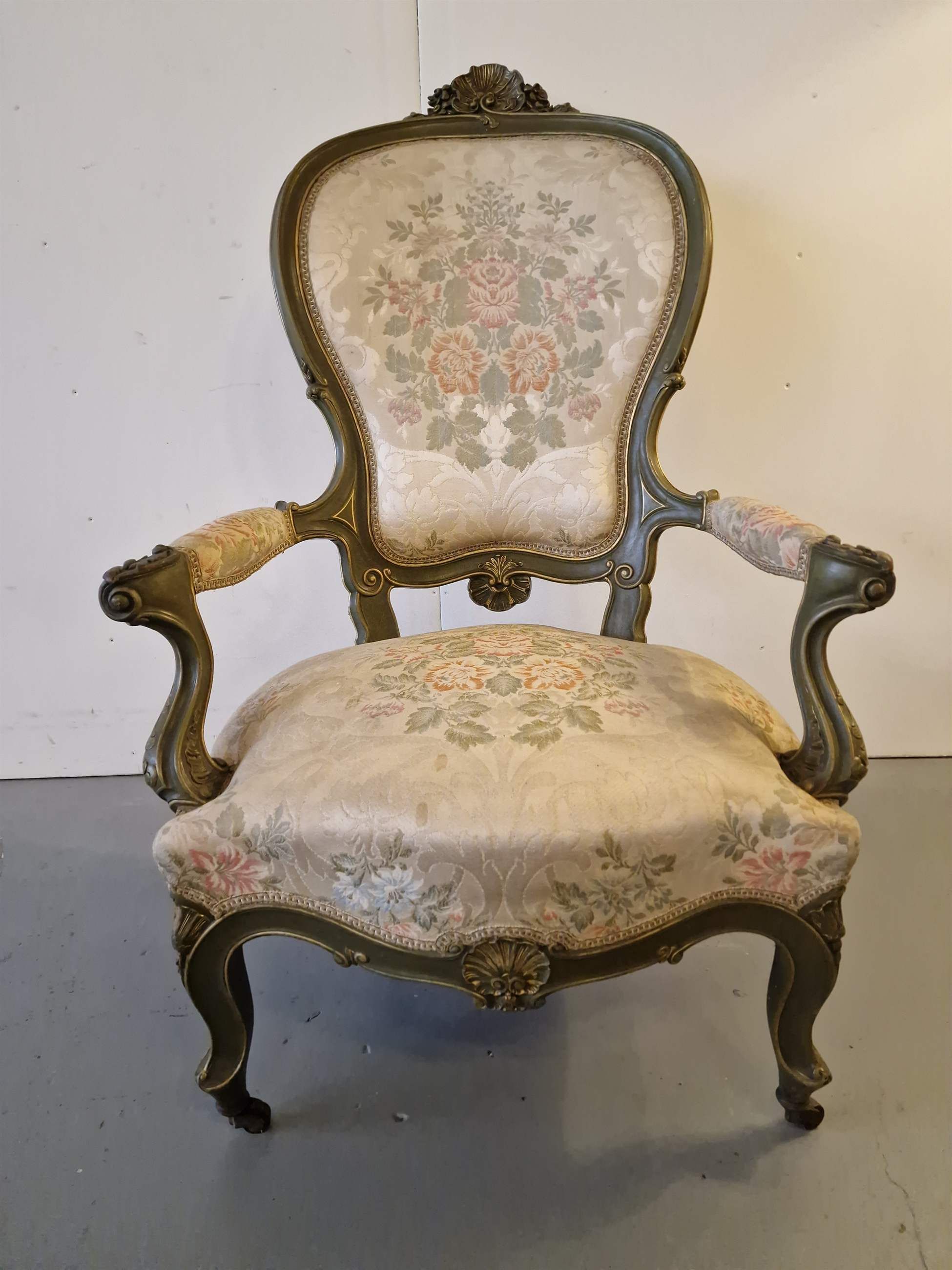 Beautiful-chair-with-armrests