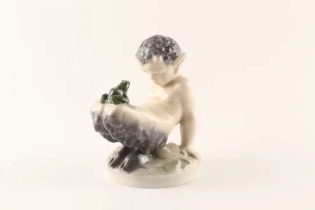 Figurine "Faun avec une grenouille".Royal Copenhagen