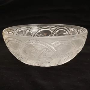 Lalique Crystal Bowl " Pinsons”