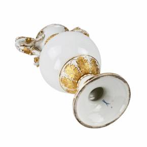 Пара больших, Мейсенских, фарфоровых ваз с золотым декором по белому, в стиле Наполеона III.