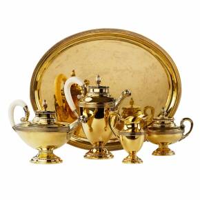 Tea and coffee service of amazing proportions made of gilded silver. Bruckmann & Söhne. 