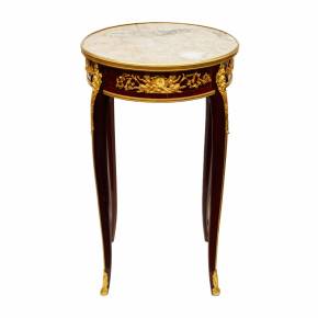 Magnifique table en acajou et bronze doré de François Linke. 