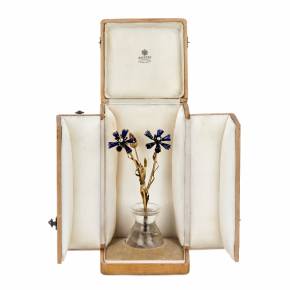 ВАСИЛЁК В ВАЗЕ. ЮВЕЛИРНАЯ КОМПОЗИЦИЯ ФИРМЫ К. ФАБЕРЖЕ РОССИЯ, САНКТ-ПЕТЕРБУРГ, НАЧАЛО XX ВЕКА