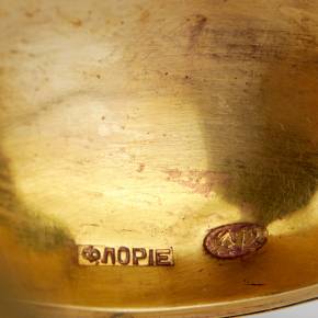 Миниатюрная золотая шкатулка, выполненная в форме сосуда для этрога. Ф.Лорье. Москва. 1908-1917г.