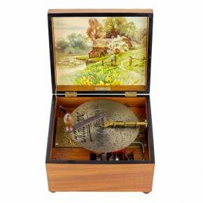 Robert Wachtler. Disk, music box of the 19th century, with bells and sixty records. 