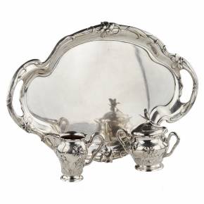 Silver tea and coffee service in Art Nouveau style. Bruckmann. After 1888.