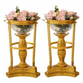 A pair of grandiose, decorative Jardiniere Flowerpots in the style of Napoleon III. France. The turn of the 19th-20th century. 