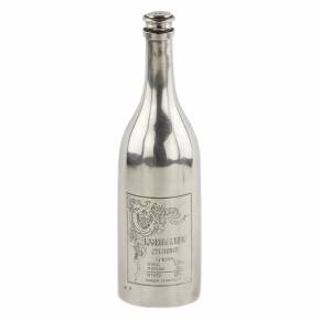 Bouteille russe en argent pour vodka, vin de table d`État. Piotr Baskakov. Moscou 1899-1908 