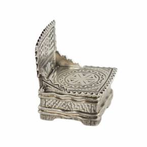 NICHOLLS & PLINCKE. A small silver salt shaker-throne. Petersburg. 1875 