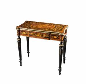 Gaming table decorated with a pattern using marquetry technique. France. Late 19th century 