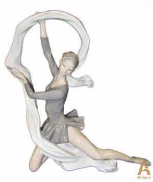 Figurine en porcelaine "Danseuse au voile"l, "Lladro"