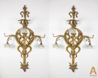 A pair of sconces "Modern"