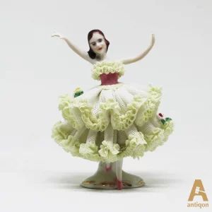 Фарфоровая фигурка"Балерина" 