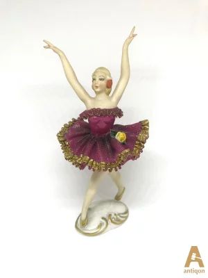 Фарфоровая фигурка "Балерина"