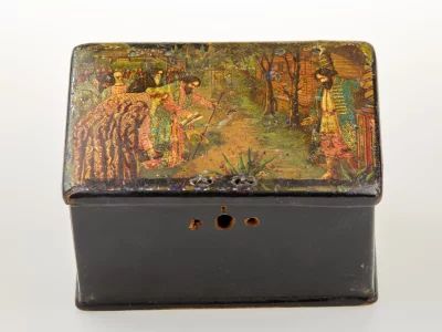 Antique Russian box  “Breaking for Dmitry Pozarsky”