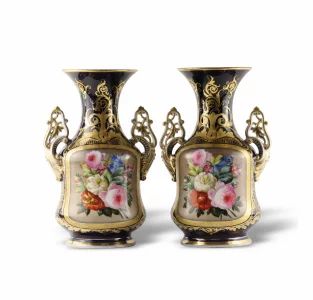 Paire de vases neo-baroques